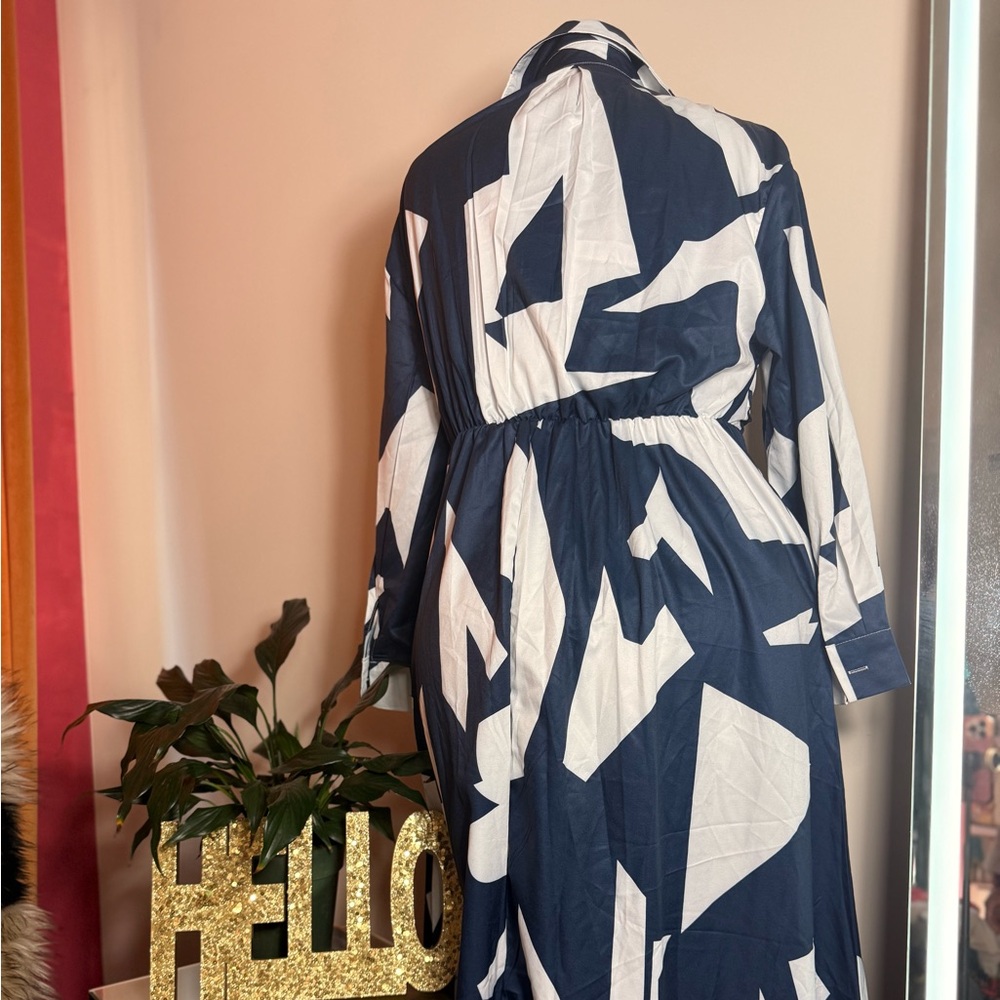 Navy and White Full Length Abstract Print Dress - Picture 3 of 4